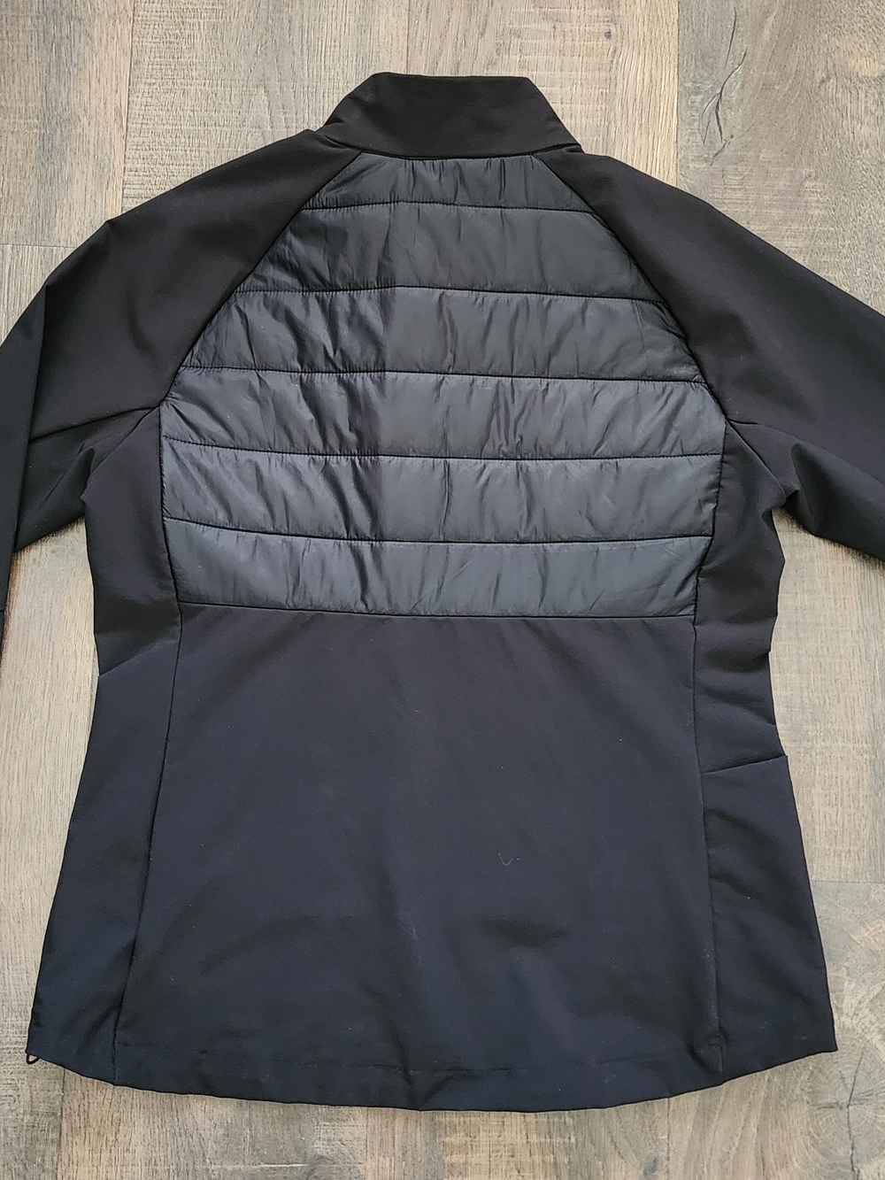 The North Face Women’s Black Quilted Hybrid Jacket - Picture 4 of 8